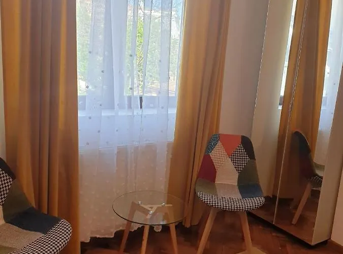 Yellow - Piata Victoriei Apartment Bucharest