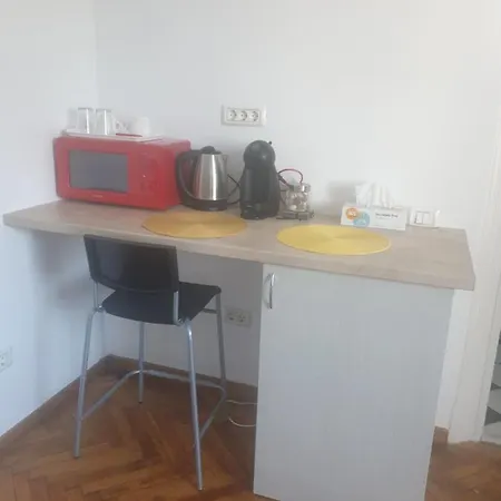 Apartment Yellow - Piata Victoriei *